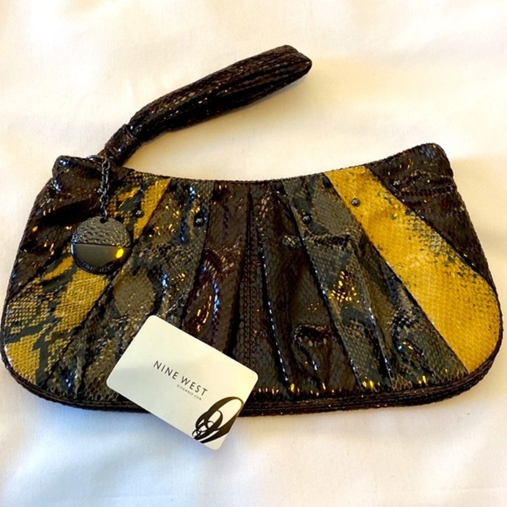 Nine West wristlet purse